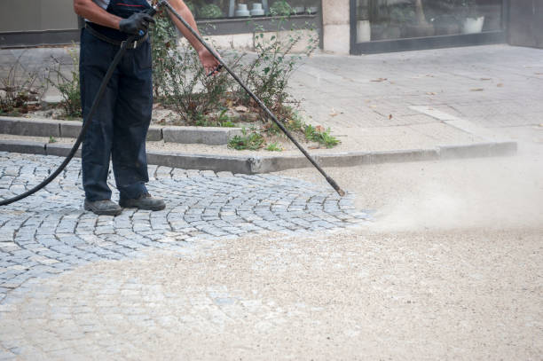 Best Pool Deck Cleaning  in Long Beach, CA